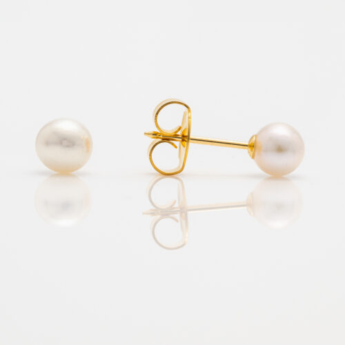 Pearl Stud Earring