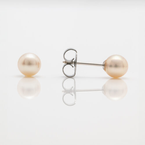 Pearl Stud Earring
